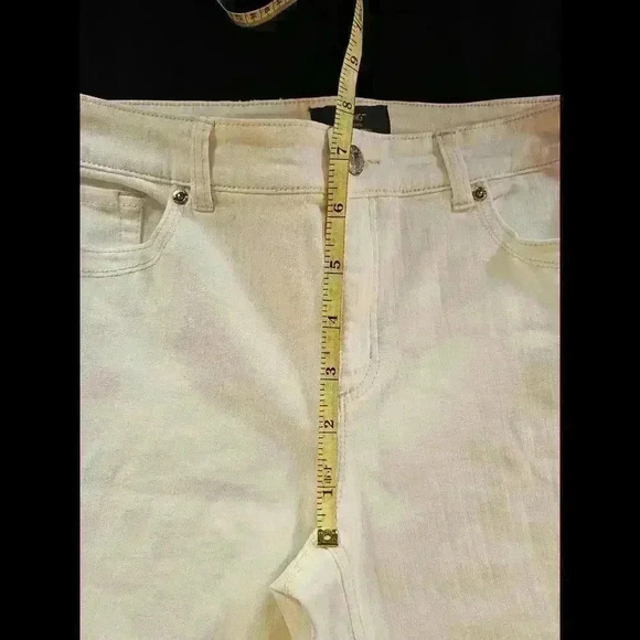 Chicos Cream Color Straight Leg Jeans .5 Tall - Picture 6 of 7